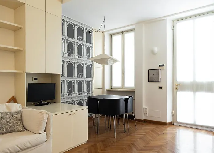 Elegante Bilocale In Montenapoleone - Brera